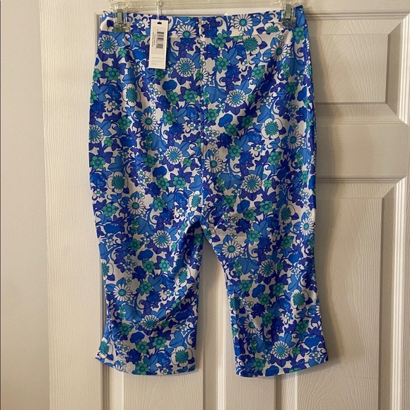 Frankie's Bikinis Murphy Capri Crape pants  in Blue and Green Floral zipper back - Picture 4 of 8